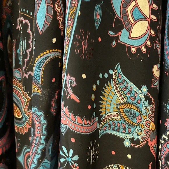🌸🦋💫Elegant Paisley Halter Maxi Dress in Black and Pink and Teal💫🌼🌻 - Picture 10 of 14